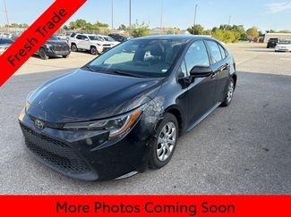 Used 2021 Toyota Corolla LE FWD video 1