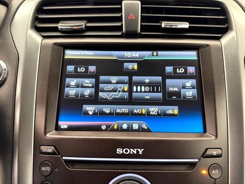 Used 2016 Ford Fusion Energi Titanium FWD image 29