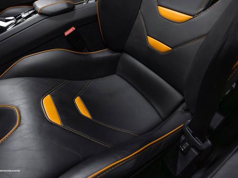 Used 2021 Lamborghini Huracan EVO image 34