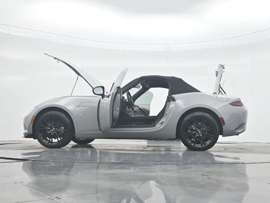 Used 2025 MAZDA MX-5 Miata Club RWD image 36
