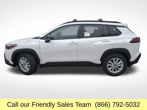 New 2026 Toyota Corolla Cross LE w/ Moonroof Package AWD/4WD image 2