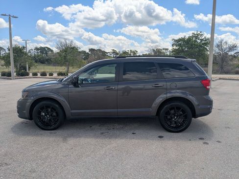 Used 2019 Dodge Journey SE w/ Premium Group FWD image 8