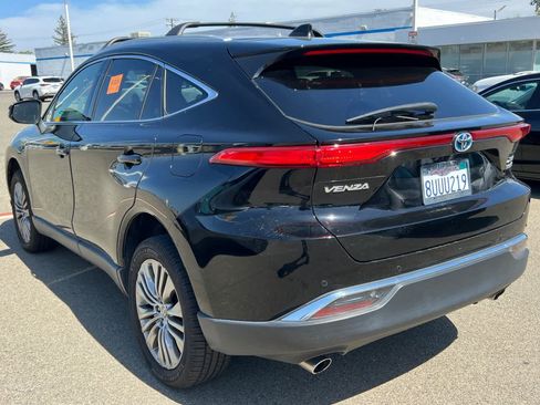 Used 2021 Toyota Venza XLE AWD/4WD image 6