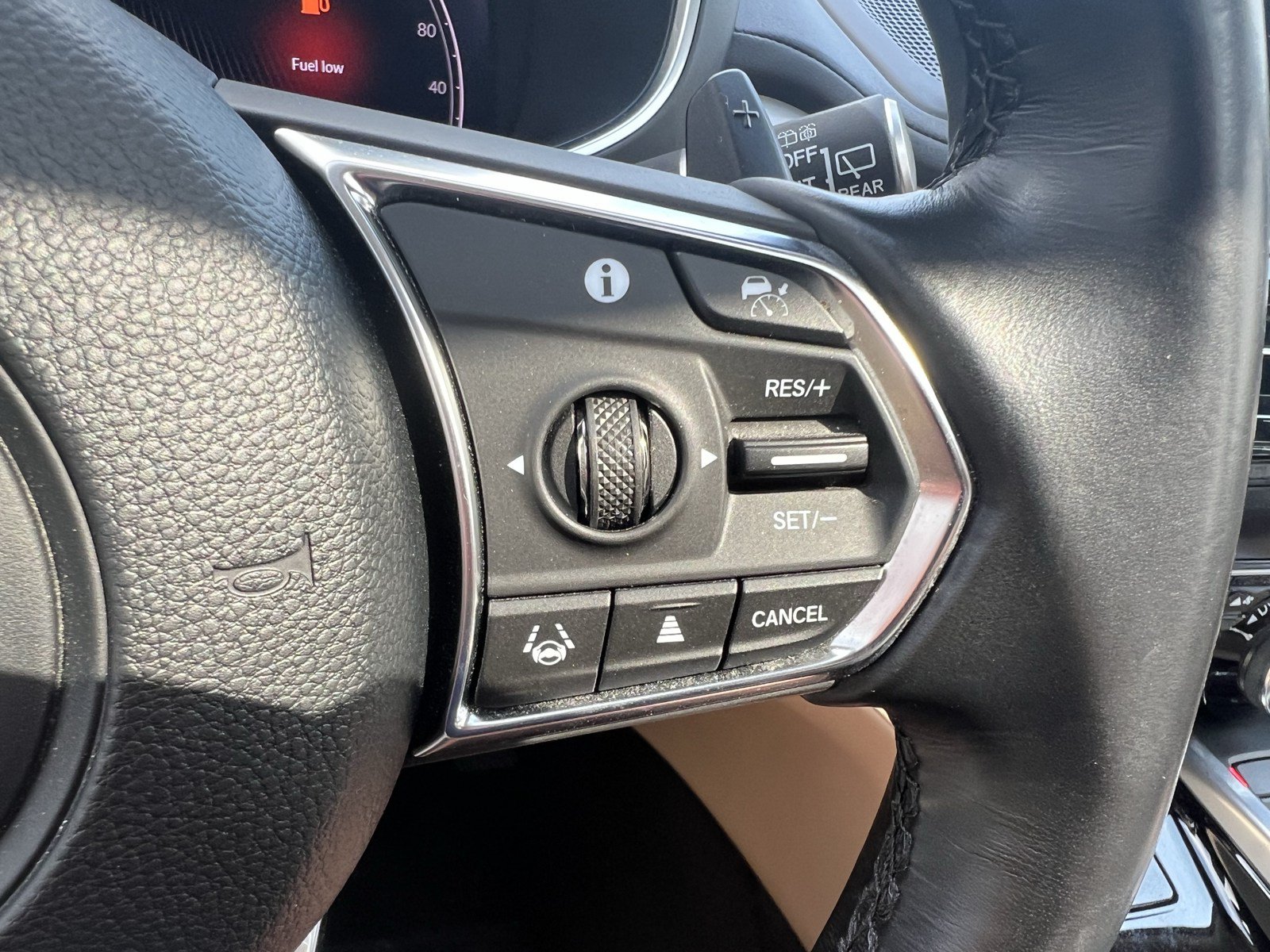 Certified 2025 Acura MDX w/ Technology Package FWD image 20