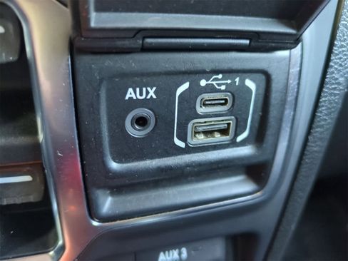 Certified 2019 Jeep Wrangler Unlimited Sahara w/ Quick Order Package 24M Moab image 30