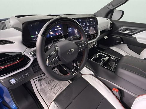 Certified 2025 Chevrolet Silverado EV RST image 18