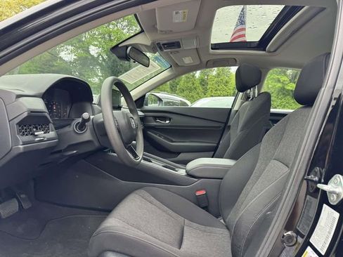 Used 2023 Honda Accord EX image 14