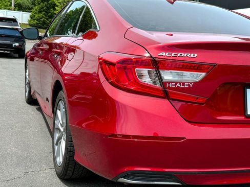 Used 2018 Honda Accord LX image 9