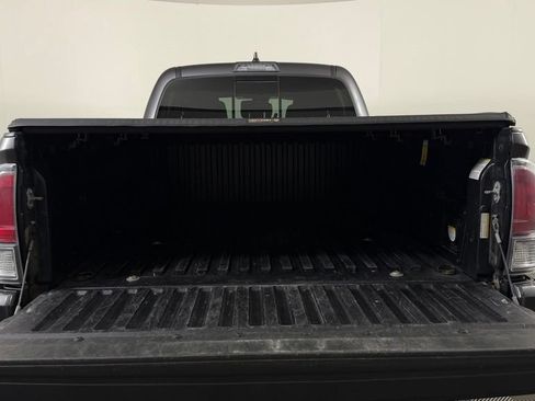 Used 2021 Toyota Tacoma TRD Sport AWD/4WD image 9