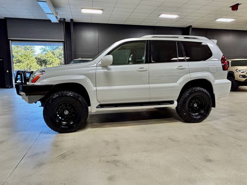 Used 2004 Lexus GX 470 image 14