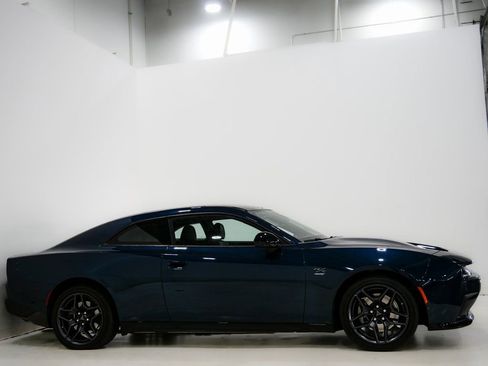 Used 2024 Dodge Charger R/T w/ Plus Group image 5