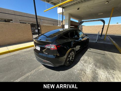 Used 2022 Tesla Model Y Performance AWD/4WD image 4