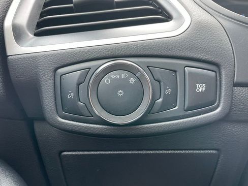 Used 2023 Ford Edge SEL image 44