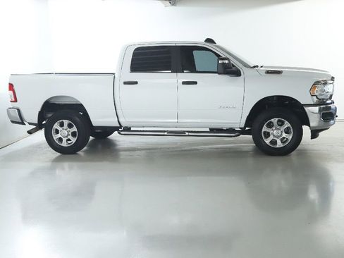 Used 2024 RAM 2500 Big Horn AWD/4WD image 11