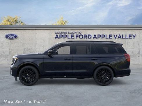 New 2026 Ford Expedition Platinum image 3