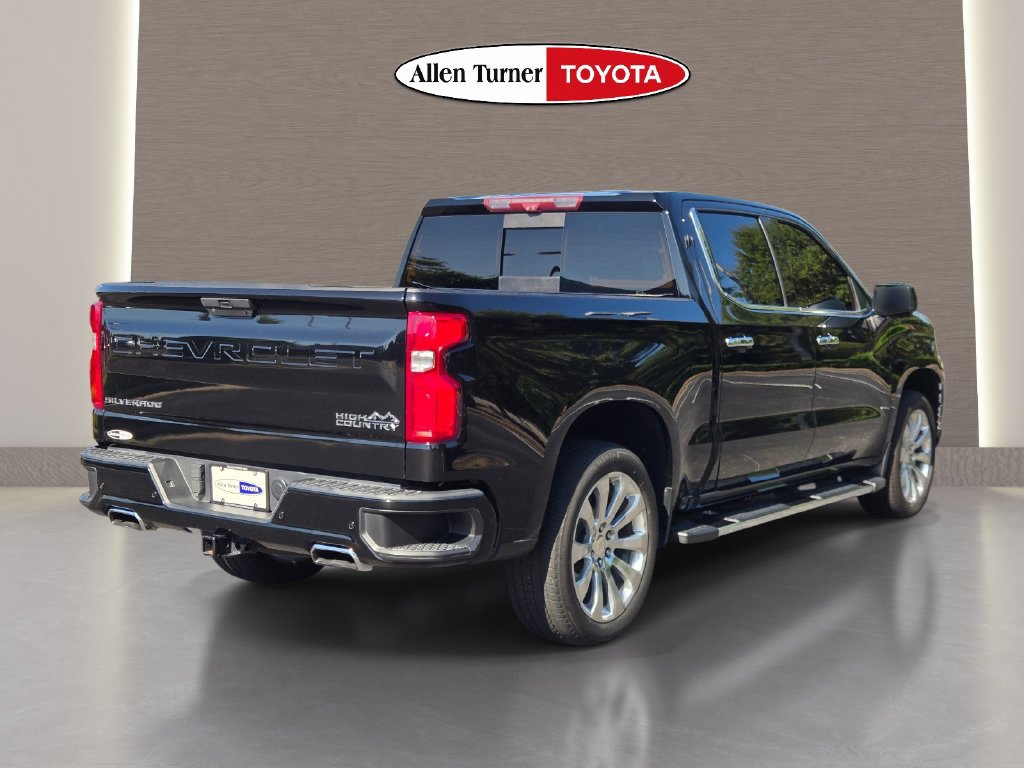 Used 2021 Chevrolet Silverado 1500 High Country w/ Technology Package AWD/4WD image 5