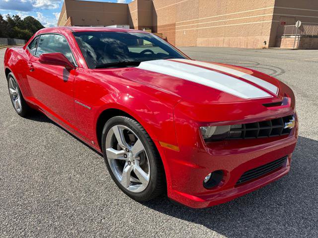 Used 2010 Chevrolet Camaro SS w/ White Stripe Package RWD image 32