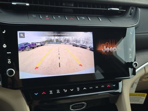 New 2026 Jeep Grand Cherokee Limited AWD/4WD image 35