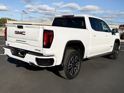 Used 2025 GMC Sierra 1500 AT4 w/ AT4 Premium Package image 11