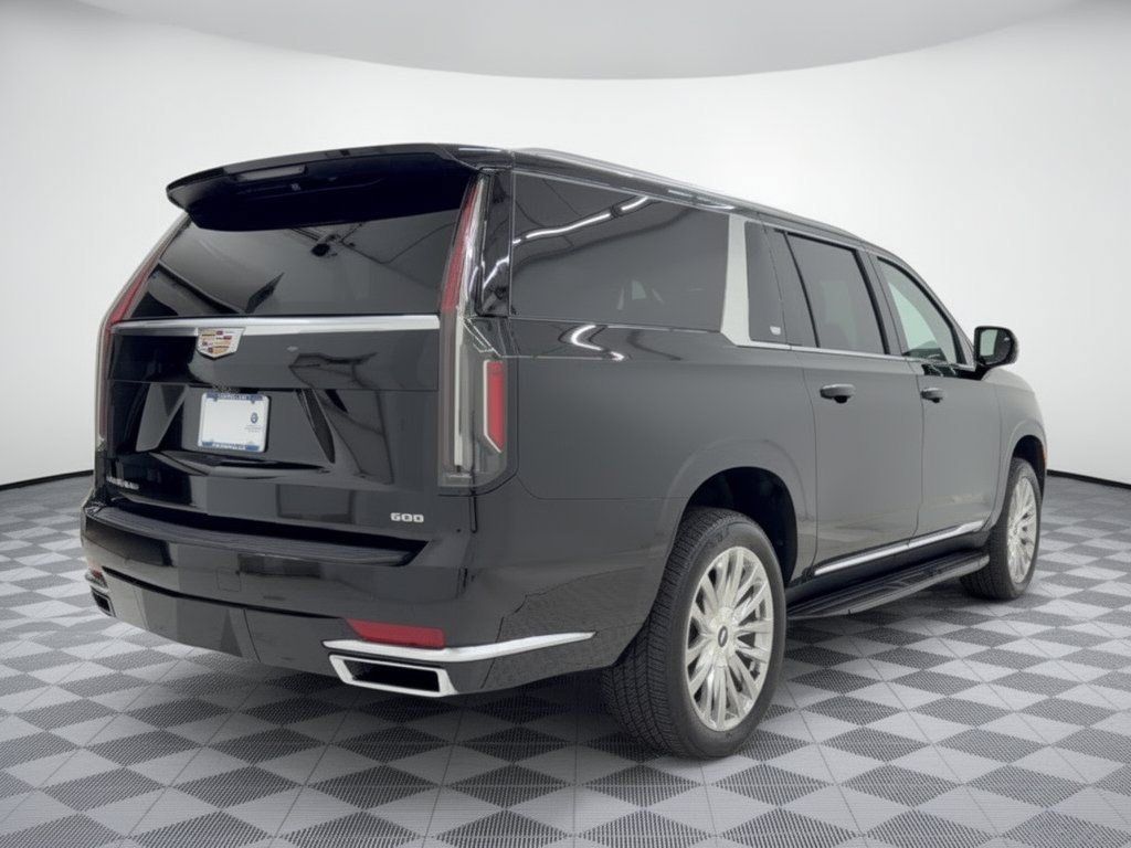 Used 2023 Cadillac Escalade ESV Premium Luxury w/ Performance Package AWD/4WD image 9