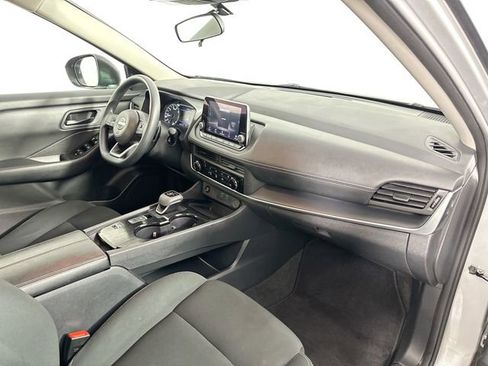 Used 2024 Nissan Rogue S image 27