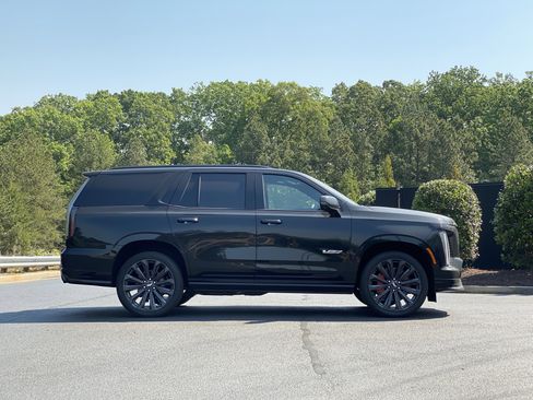 Used 2026 Cadillac Escalade V AWD/4WD image 5