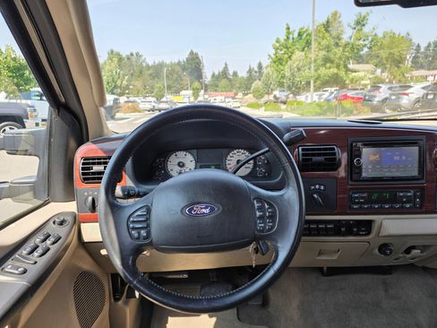 Used 2007 Ford F350 Lariat AWD/4WD image 12