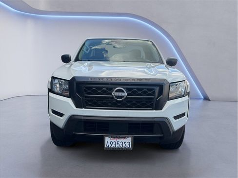 Used 2023 Nissan Frontier S image 2