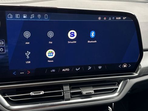 New 2026 Chevrolet Equinox EV LT w/ LPO, Blackout Package image 18