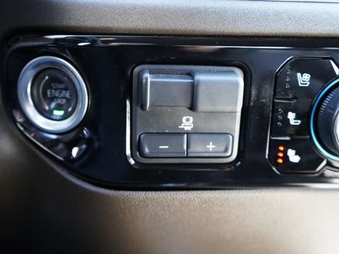 Used 2025 Chevrolet Silverado 2500 LTZ w/ LTZ Premium Package image 53