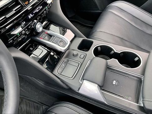 Certified 2024 Acura MDX FWD w/ Technology Package image 17