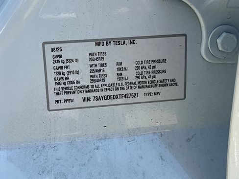 Used 2026 Tesla Model Y 2WD image 30