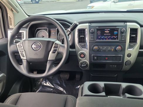Used 2019 Nissan Titan SV AWD/4WD image 21