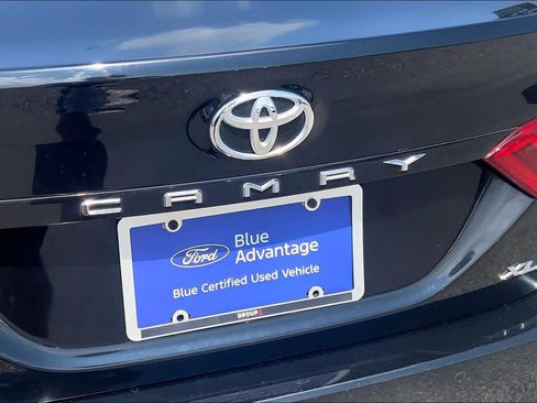 Used 2018 Toyota Camry XLE FWD image 31