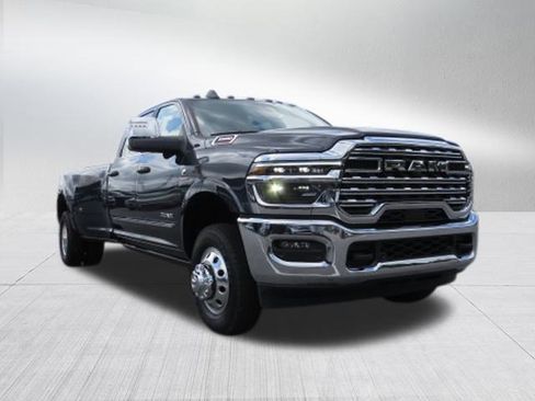 New 2025 RAM 3500 Limited image 10