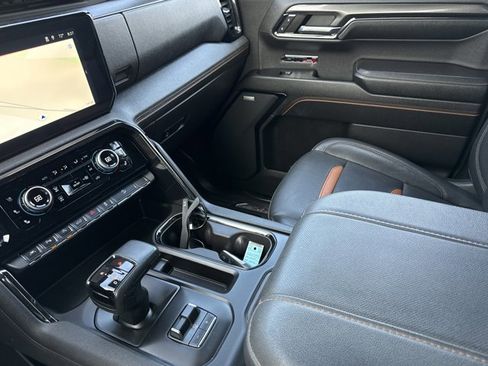 Used 2024 GMC Sierra 1500 AT4 w/ Technology Package image 24