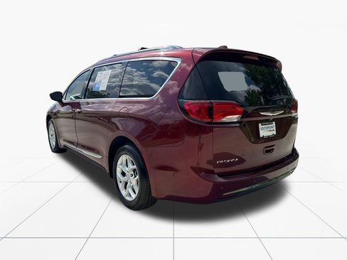 Used 2020 Chrysler Pacifica Touring-L Plus w/ Tire & Wheel Group FWD image 6