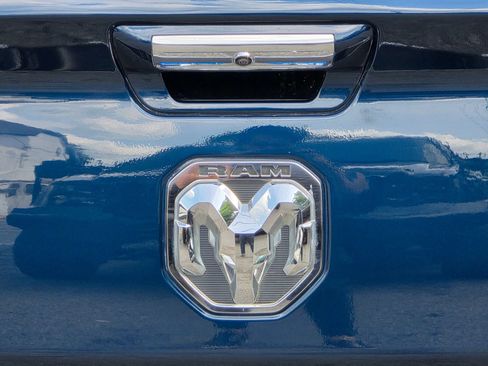 Used 2021 RAM 2500 Laramie AWD/4WD image 38