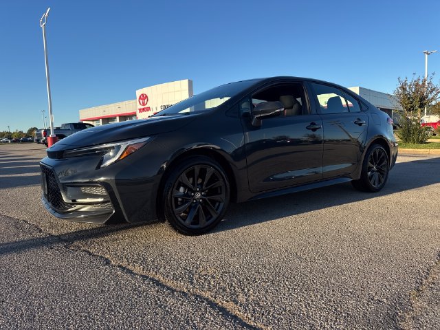 Used 2026 Toyota Corolla SE w/ SE Package FWD image 2