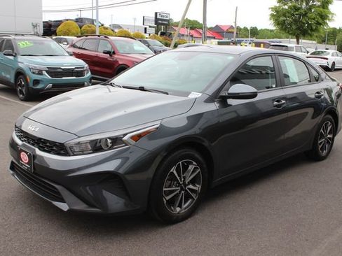 Used 2024 Kia Forte LXS w/ LXS Technology Package FWD image 2