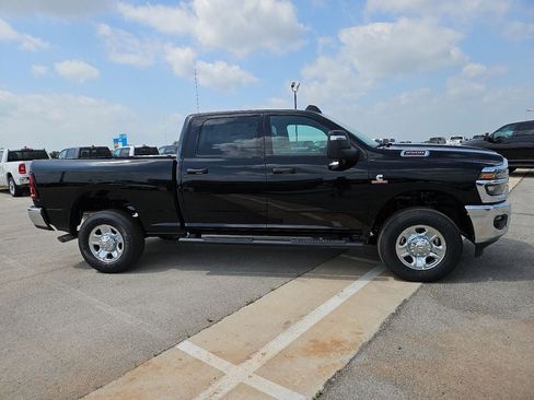 New 2026 RAM 2500 Tradesman AWD/4WD image 9
