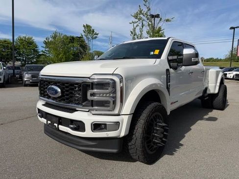 Used 2024 Ford F450 4x4 Crew Cab Super Duty image 1
