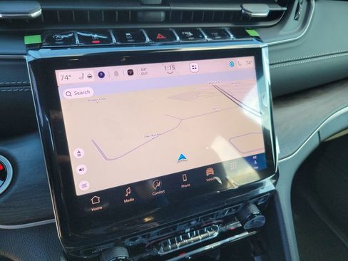 New 2025 Jeep Grand Cherokee L Limited w/ Black Appearance Package image 31