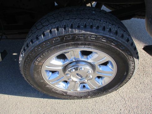 Used 2016 Ford F250 Lariat w/ Lariat Ultimate Package image 13