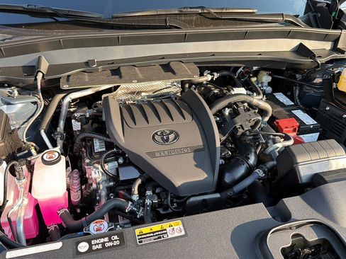 New 2026 Toyota Grand Highlander FWD image 35
