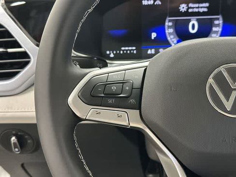 New 2026 Volkswagen Taos SE AWD/4WD image 9