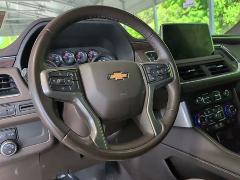 Used 2021 Chevrolet Suburban LT w/ Rear Media and Nav Package image 9