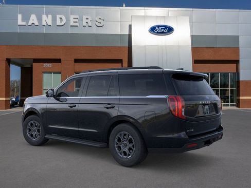 New 2026 Ford Expedition Active image 4