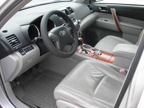 Used 2009 Toyota Highlander Limited image 3