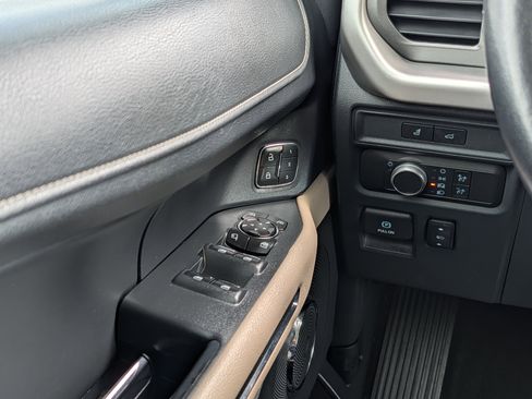 Certified 2022 Ford Expedition Max XLT image 26